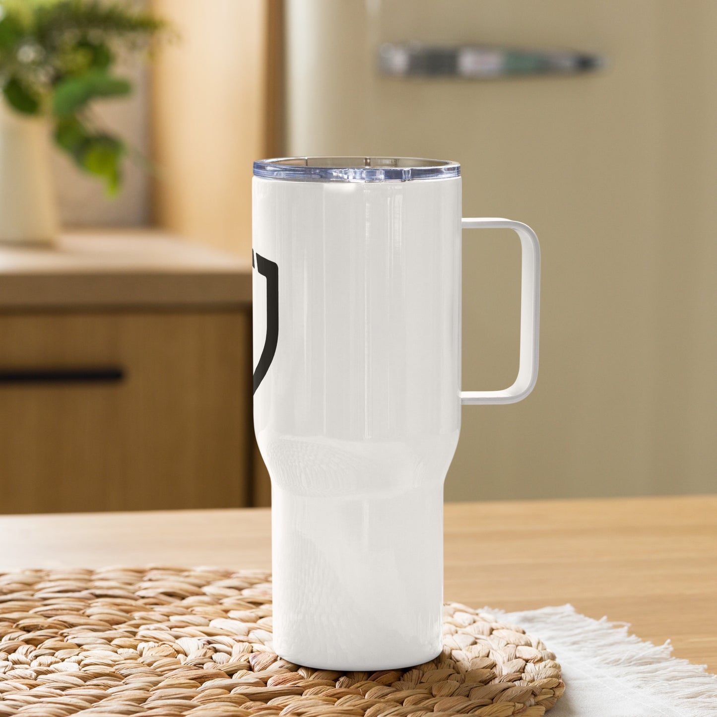 Travel mug with a Black Logo
